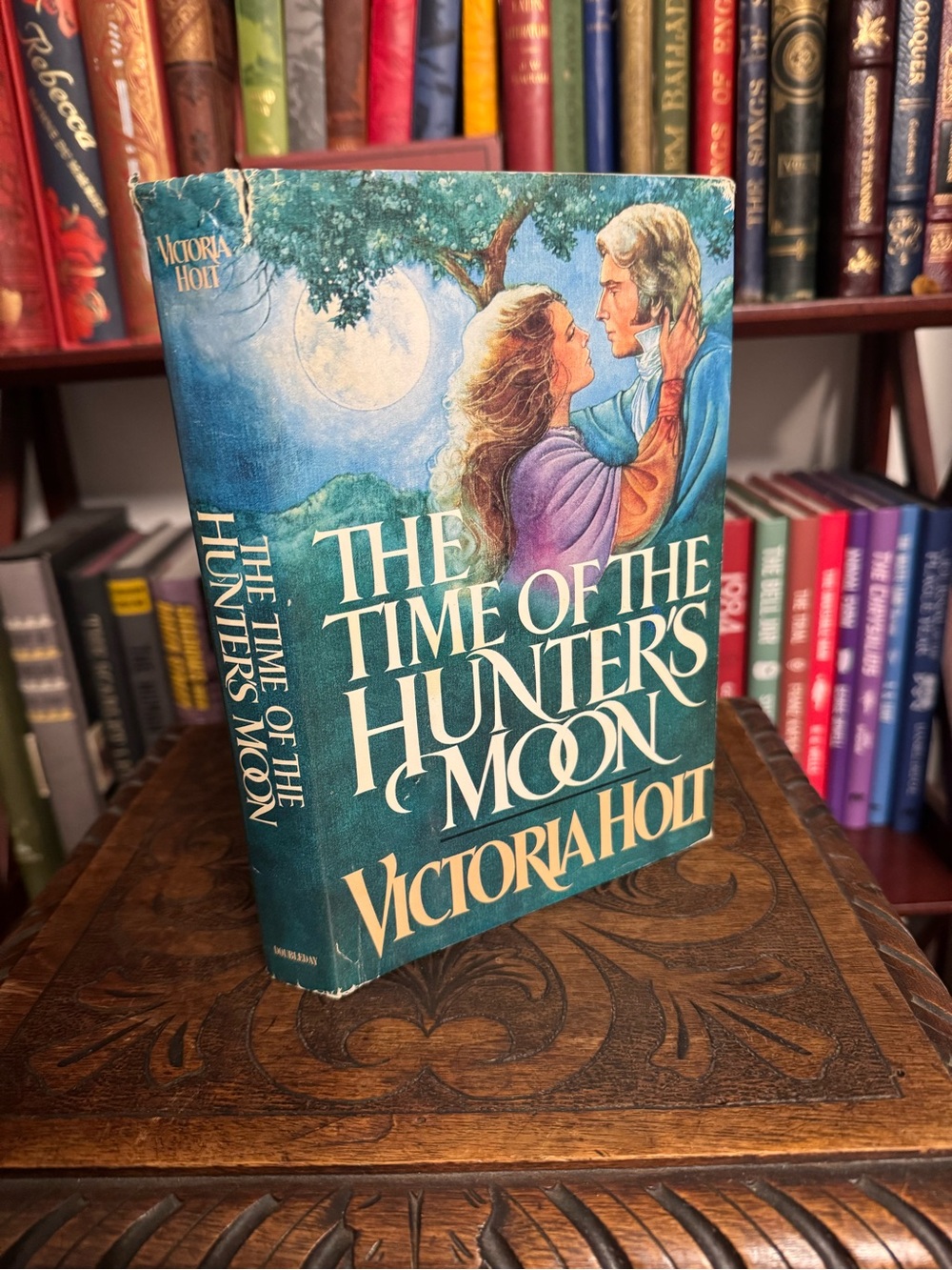 “The Time of the Hunter’s Moon” by Victoria Holt — 1983 Hardcover Club Edition